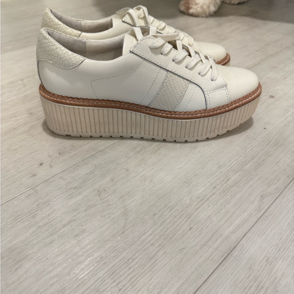Dolce Vita White Cream Sneakers - Picture 2 of 3